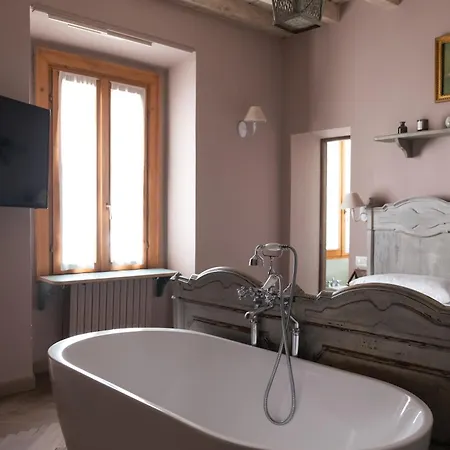 Characteristic One Bedroom Navigli - Mirable Pm شقة ميلان